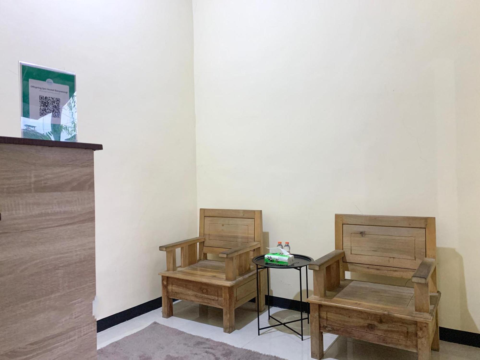 Offspring Ijen Hostel Banyuwangi Buitenkant foto